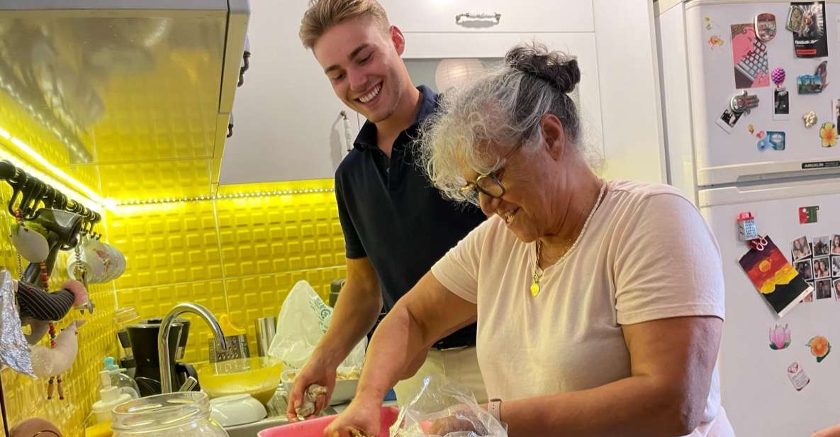 Istanbul: Vegan/Vegetarian Cooking Class with Locals at Home - The first hour: tea, conversation, and getting your bearings