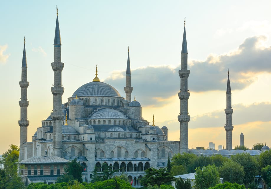 Istanbul Walking Tour: Mosques, Palace, Cistern with Lunch - Lunch Near the Mosque: Included, Convenient, and Alcohol-Free