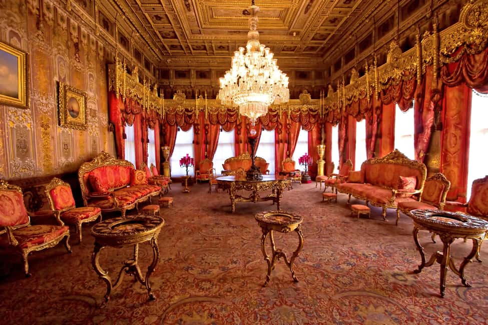 Istanbul:Dolmabahce Palace Skip-the-Line Entry & Audio Guide - The English Audio Guide: How to Use It Without Feeling Rushed