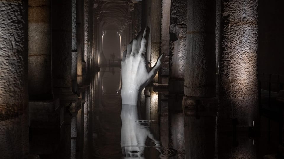 Istanbul's Exclusive Duo: Basilica Cistern & Topkapı Palace - Two famous sites, one focused guided rhythm