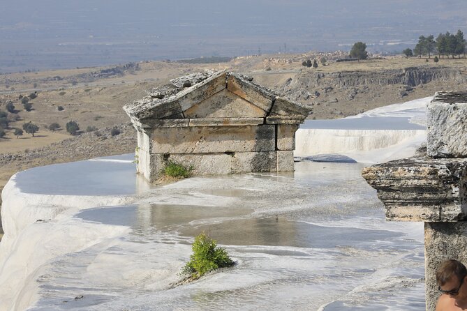 Jewels of Turkey - 4 Day Trip to Pamukkale Ephesus Cappadocia with Balloon Ride - Day 2: Kusadasi Bay Photos, Mary’s House, and the Ephesus Power Combo