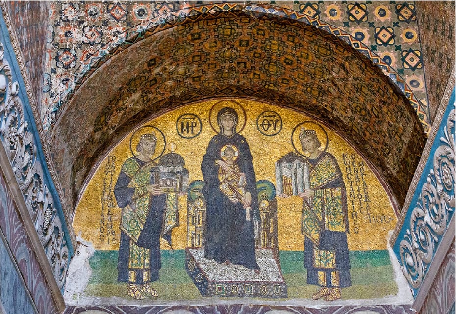 Little Hagia Sophia, Blue Mosque & Hagia Sophia Walking Tour - Theodosius Obelisk and the Serpent Column: Ancient Pieces with Istanbul History