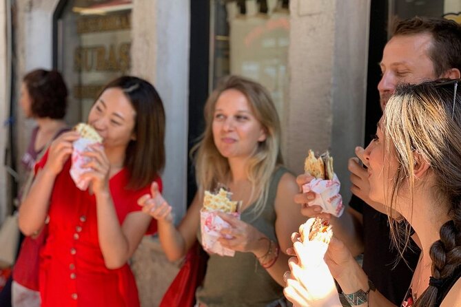 Local Food, History and Hidden Places Walking Tour in Istanbul - How the guide makes or breaks the experience