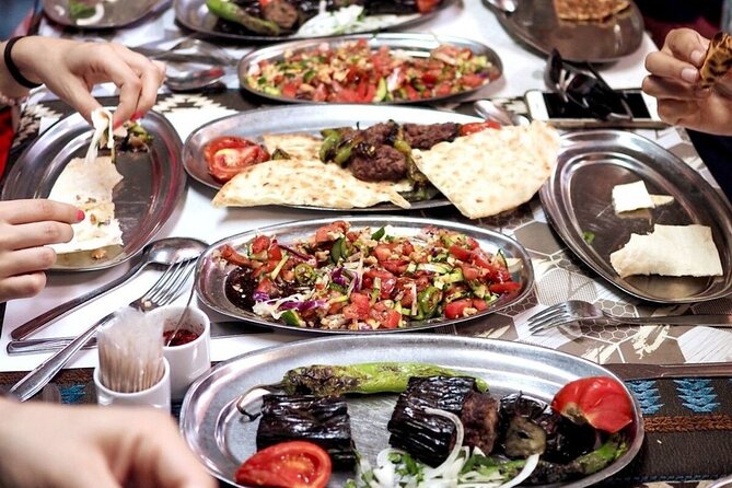 Local Food, History and Hidden Places Walking Tour in Istanbul - Tahtakale and its 1888 oven: the pide you’ll remember