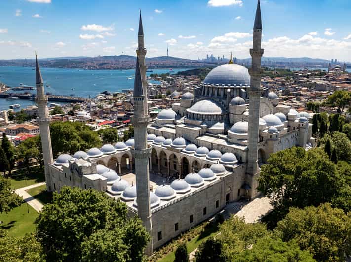 Magnificent Mosques of Istanbul - Süleymaniye Mosque and the Stories of Suleiman and Roxana
