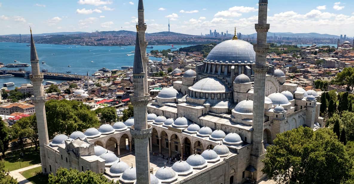 Magnificent Mosques of Istanbul - Sultan Ahmed Mosque (Blue Mosque): The Nickname in Real Life