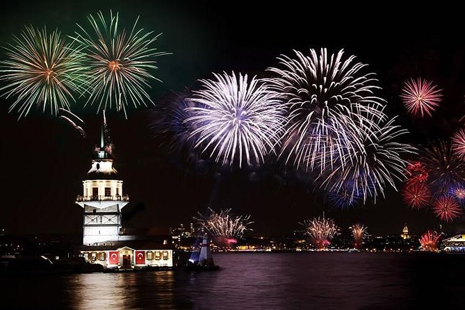 New Year's Eve dinner cruise & party on Bosphorus, Istanbul 2026 - Starting point at Kabataş and how the night flow feels
