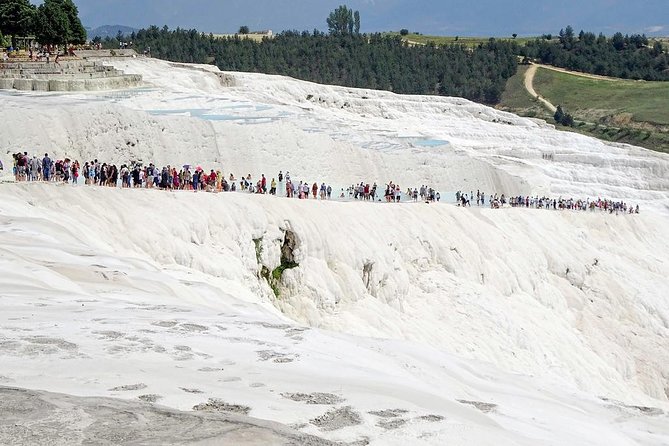 Pamukkale Tour from Istanbul - Lunch on a tight day: buffet Turkish food, but plan for drinks