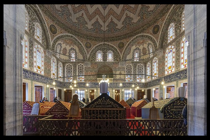 Photograph Istanbul - Beyoğlu: modern streets, churches, galleries, and quick surprises