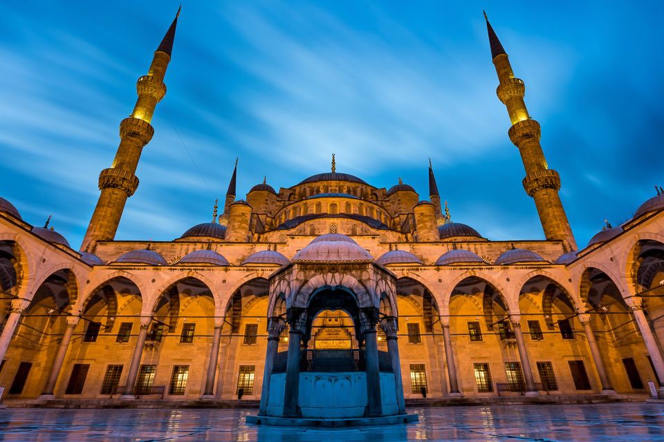 Private 7-Hour Istanbul Tour with Red Carpet Treatment - Hagia Sophia and the Blue Mosque: two stops, one skyline view