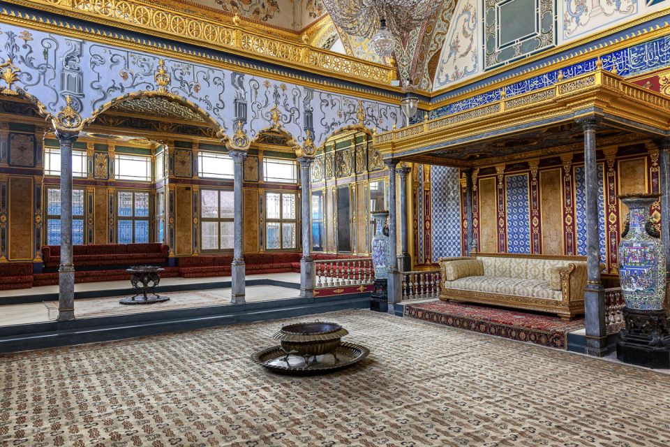 Private 7-Hour Istanbul Tour with Red Carpet Treatment - Sultanahmet lunch break: use the hour well