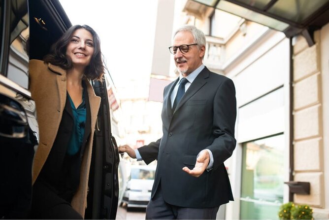 Private Airport Transfer from/to Istanbul City. - Car Comfort and Safety: Sanitized Vehicles, Professional Drivers, and Real-World Communication