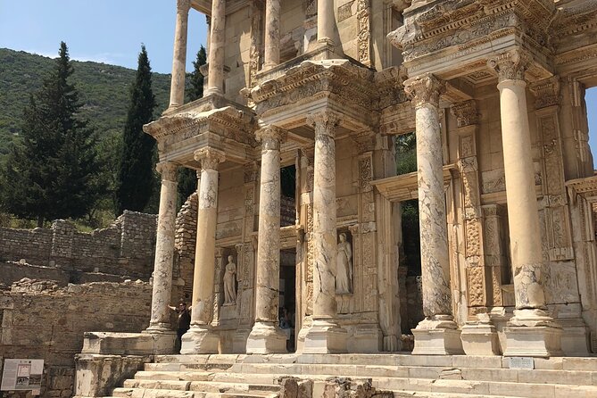 Private Ephesus Day Tour From Istanbul by Plane - Meryemana (Virgin Mary’s House): spiritual site with real historical weight