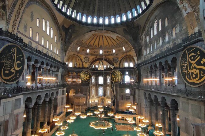 Private Guide in Istanbul in Spanish - Grand Bazaar in 90 minutes: Orientation beats wandering