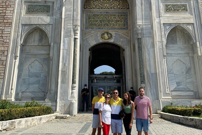 Private Guided Best of Istanbul - Blue Mosque: the quick stop that still lands