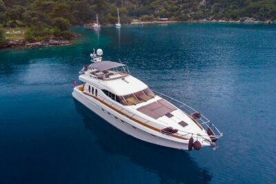 Private Istanbul Bosphorus Yacht Cruise - Included Food, Turkish Coffee, and Soft Drinks That Matter