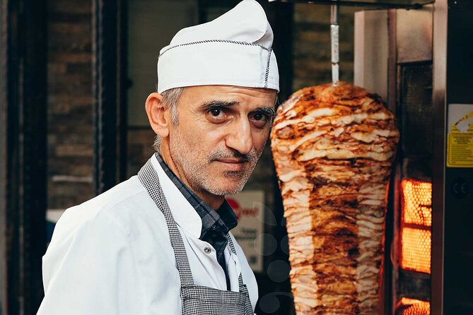 PRIVATE ISTANBUL FOOD TOUR & Hidden Pearls of the old city - Eminönü Square: Street Food Without the Tourist Thermostat