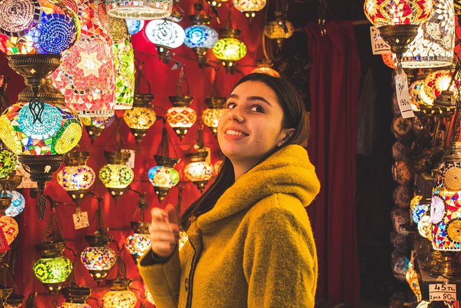 Prıvate Istanbul Tour by Luxury Minivan and Licensed Guide - Mısır Çarşısı: spice stalls and quick taste energy