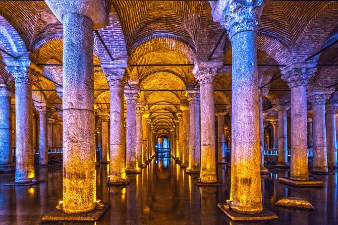 Private Istanbul Tour Experience | Luxury Services - Best Quality - Hippodrome + Blue Mosque: a fast hit of the old center