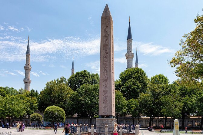 Private Istanbul Tour Experience | Luxury Services - Best Quality - Sultanahmet handcrafts + the Spice Bazaar: shopping time that doesn’t hijack your day