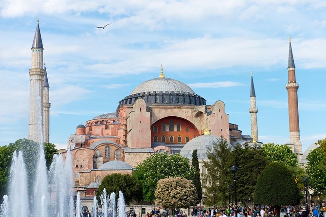 Private Istanbul Tour – Full Day of Iconic Sights & Local Gems - Topkapi Palace: Four Courtyards, Harem, and the Reality of Power