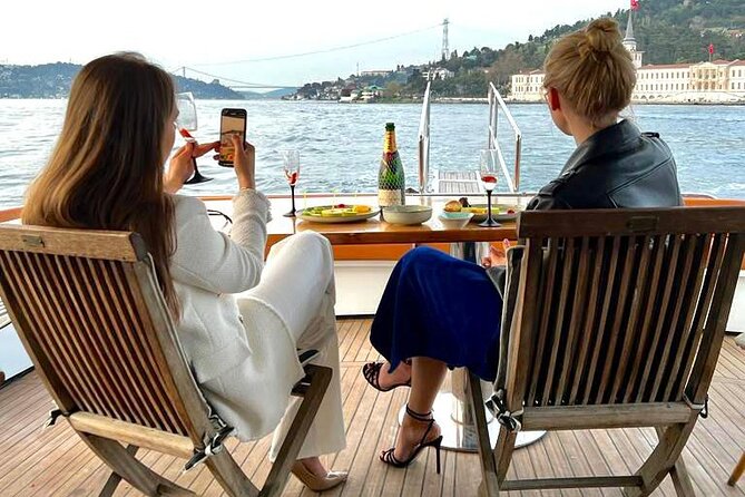 Private Luxury Yacht Cruise in Istanbul Bosphorus - Rumeli Castle: Fortification at the Narrowest Point