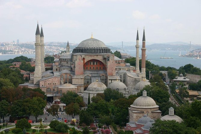 Private & Mini Group Istanbul 7 hours Tour with TRAM. Save time - Why the TRAM Makes This 7-Hour Istanbul Day Work