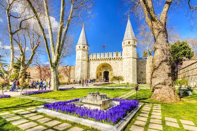 Private Old City Tour in Istanbul - Stop 3: Topkapi Palace, chambers to the imperial Harem