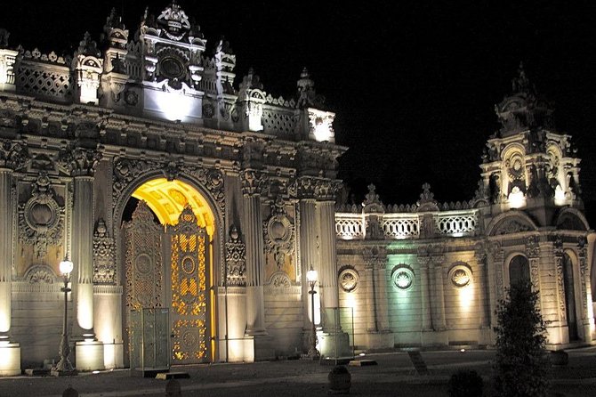 Private Sightseeing in Istanbul By Night - Hotel pickup to Sultanahmet Square: the evening starts easy
