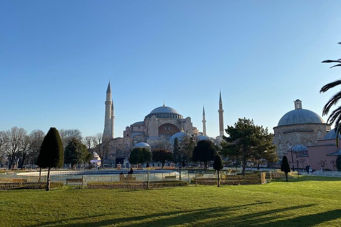 Private: Topkapi Palace, St. Sophia, Blue Mosque, Grand Bazaar, Hipodromme - Topkapi Palace: Ottoman power plus the weapons section