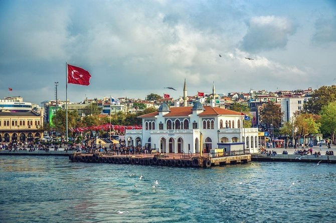 Private Tour - Istanbul Food Walking Tour of Kadikoy with Breakfast - Meeting at Karaköy: Breakfast Starts the Right Way