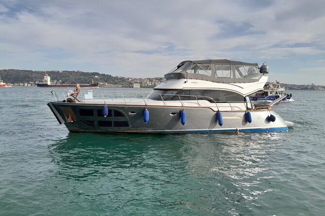 Private Yacht for Surprise Events / Birthday, Proposal, Anniversary, Party etc - Event setup tips so your surprise actually lands