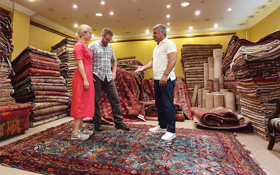 Rug Shopping Private Tour with expert Grand Bazaar - Wholesalers and secure, competitive buying: where the money advantage happens