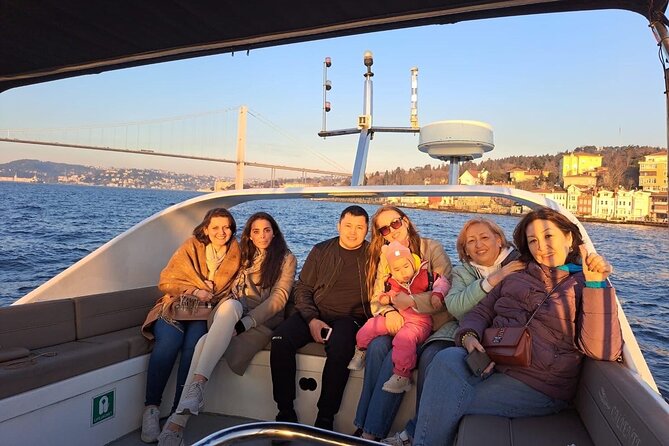 Skip line Old Town tour with Bosphorus Yacht Ride - Galata Bridge One-Hour Break: Eat, Walk, Reset Before the Boat