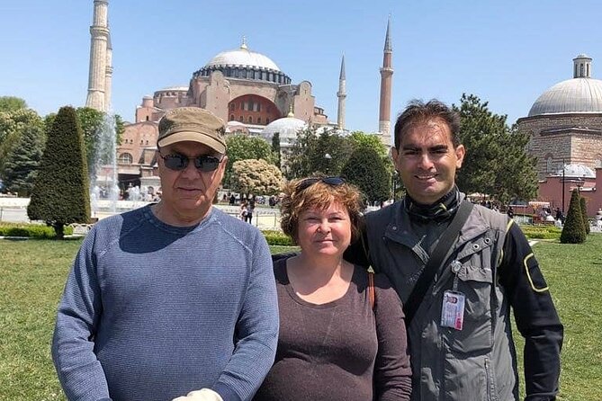 SKIP-THE-LINE: Istanbul City Highlights Tour w/LUNCH - Blue Mosque: A Fast Stop That Still Makes a Point