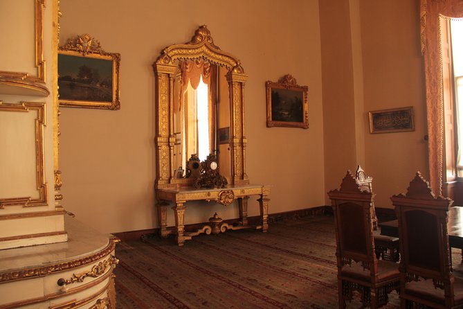 Small Group Full-Day Istanbul Tour: Old City, Asian Side & Lunch - Grand Bazaar hour: a taste of crafts, plus shopping time