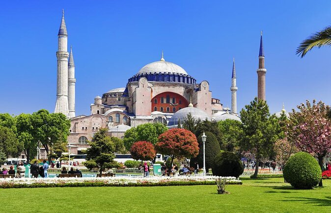 Small Group Tour: Hagia Sophia, Basilica Cistern, Blue Mosque and Grand Bazaar - A Tight 5-Hour Circuit of Istanbul’s Must-See Old City