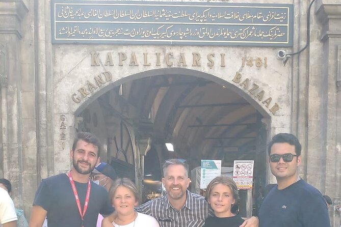 Suleyman's magnificent path: Mosques and Bazaars Tour - Galata Bridge: an excellent ending point for your next chapter