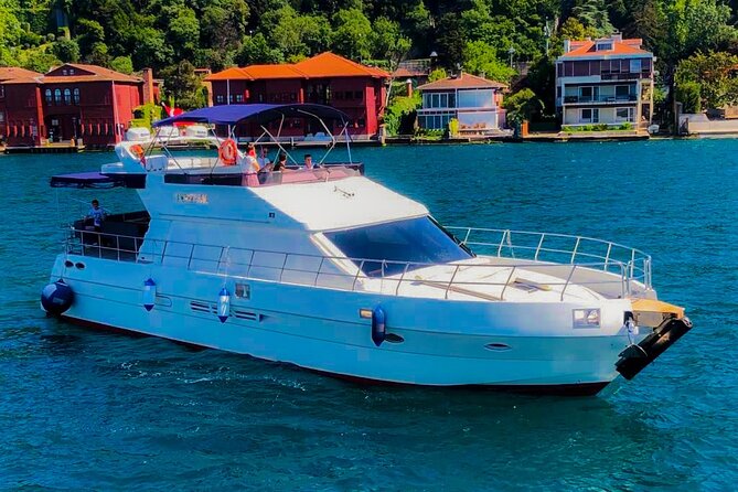 Sunset / Noon Bosphorus Cruise by Private Yacht - Setting out from the Bosphorus: how the first minutes shape the trip