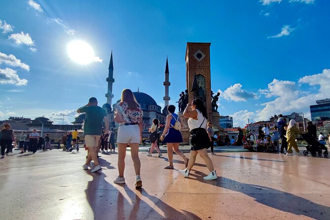 Taksim to Galata Walking Tour: Secret Passages & Local Hangouts - Avrupa Pasajı and Beyoğlu’s Bohemian Side