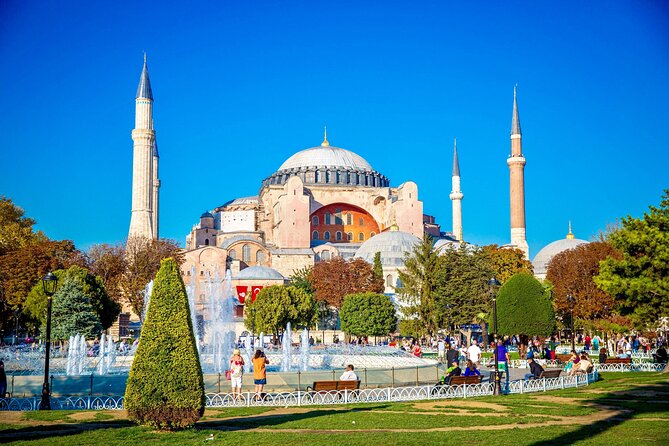 Topkapi Palace with Harem and Blue Mosque Guided Tour - Two World-Famous Stops, Built for a 3.5-Hour Rhythm