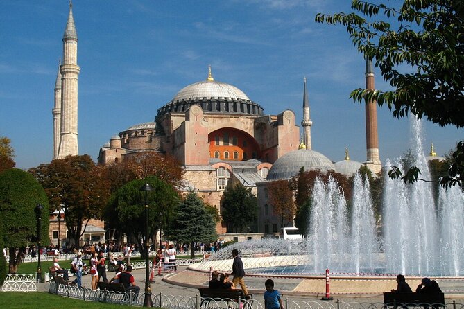 Topkapı Palace with Harem & Blue Mosque Guided Tour - A Tight Istanbul Loop: Blue Mosque, Topkapi, and Hagia Sophia