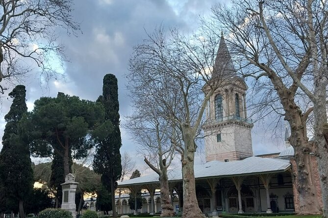 Topkapi Palace with Harem Walking Tour with Guide - Hagia Irene Museum: the forgotten church next door