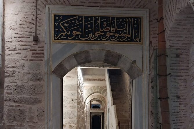 Topkapi Palace with Harem Walking Tour with Guide - Price and logistics: what you should budget for