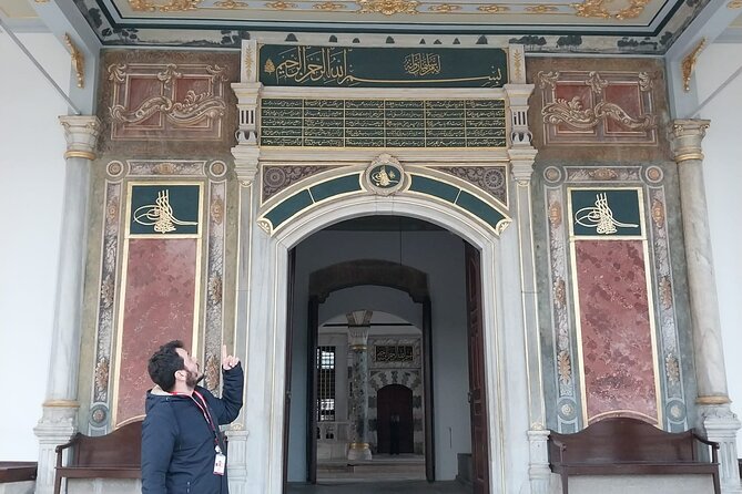 Topkapi Palace with Harem Walking Tour with Guide - Pacing and walking: can you handle it?