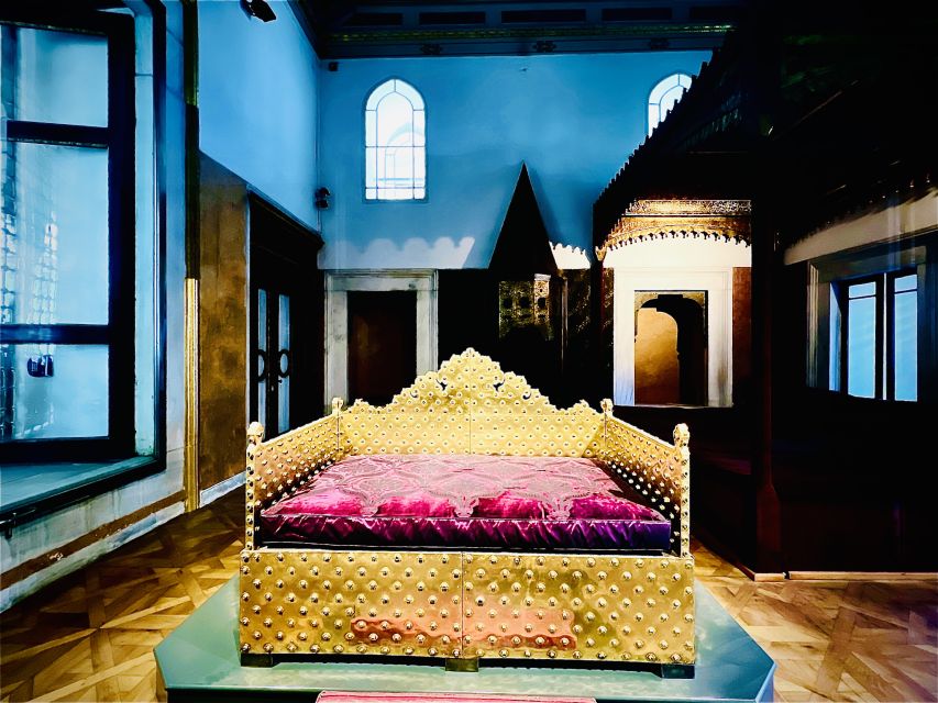 Topkapi Palace&Harem-Guided Tour-Skip lines- All tickets inc - Treasury time: the 86-carat diamond and the relics that shaped legends