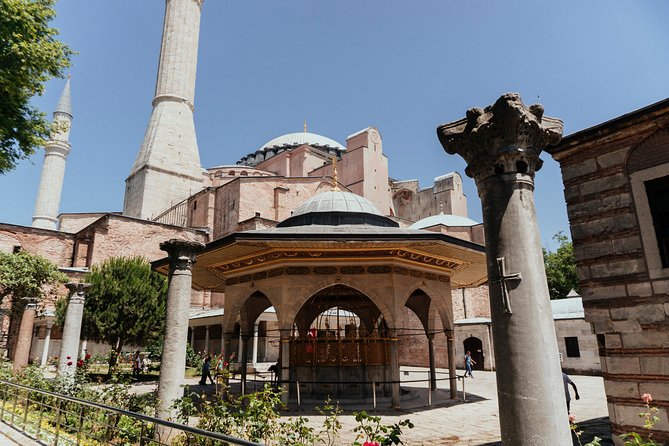 Treasures of Istanbul: Hagia Sophia Private Tour - The quiet contrast: mini mosque stop after Hagia Sophia