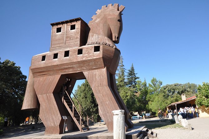 Troy Full-Day Guided Tour incl. Transfer, Ferry Tickets w/Lunch - Çanakkale’s Trojan Horse statue stop: a quick myth warm-up