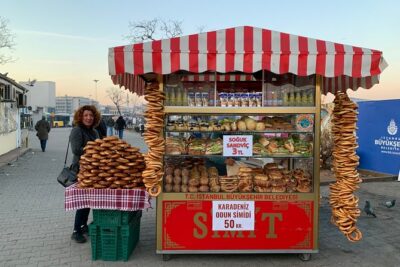 Two Continents Private and Guided Food Tour in Istanbul. - Crossing the Bosphorus by ferry to Kadıköy