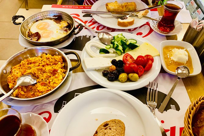 Two Continents Private and Guided Food Tour in Istanbul. - Meeting points and how the day flows without stress
